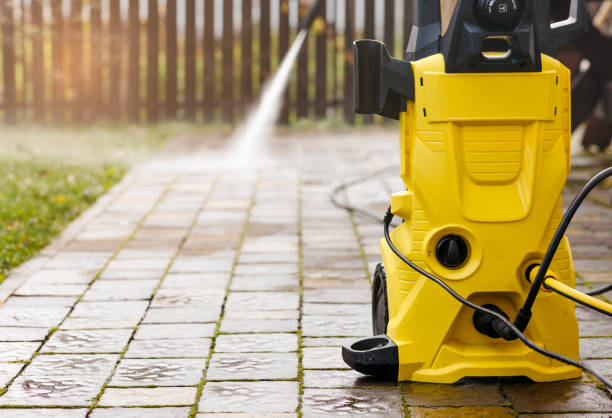 Best Sidewalk and Walkway Cleaning  in Los Angeles, CA